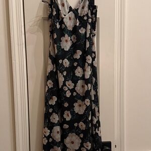 Abercrombie & Fitch Black and Cream Floral Maxi Dress